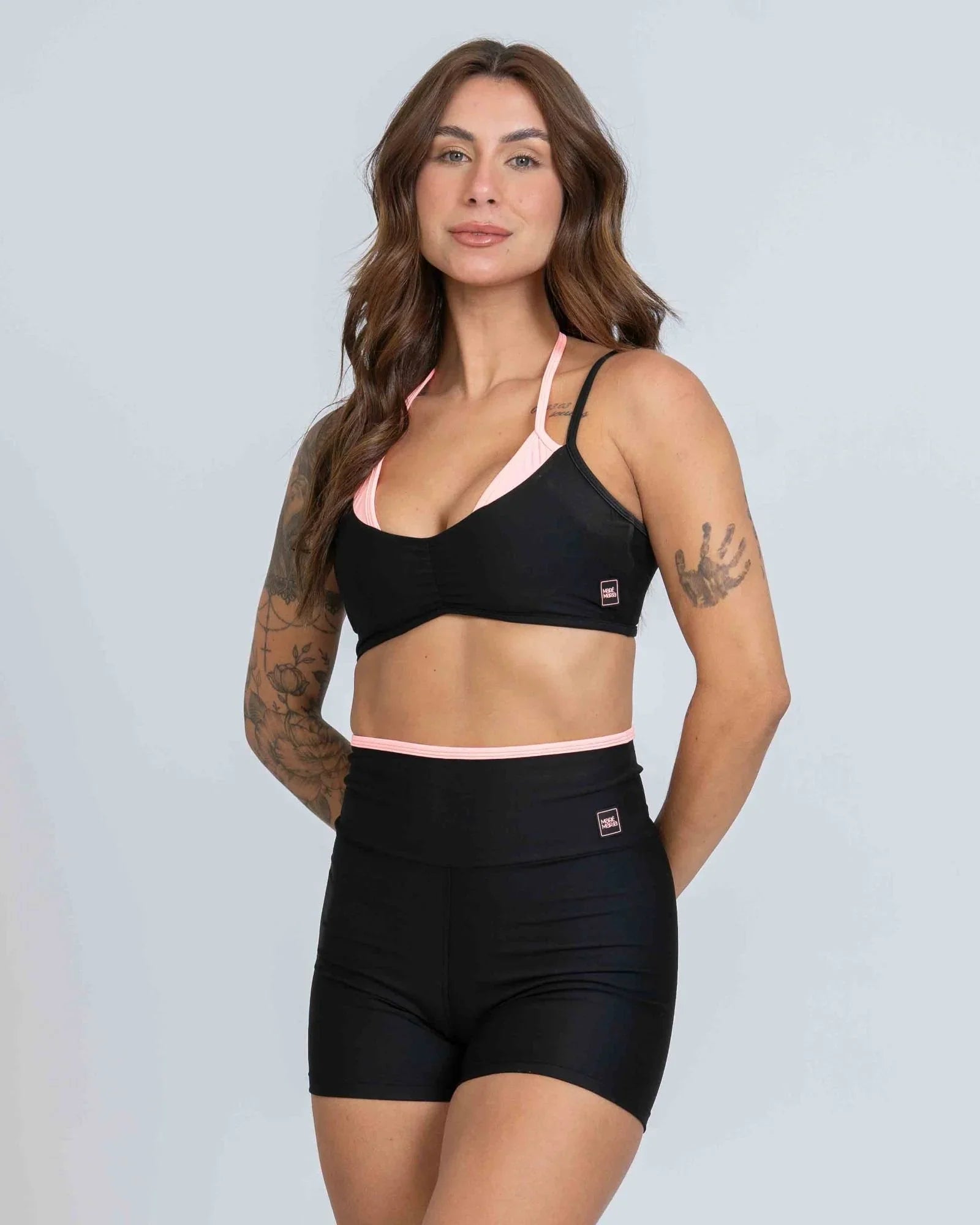 Short Fitness Line Super Black com Coral