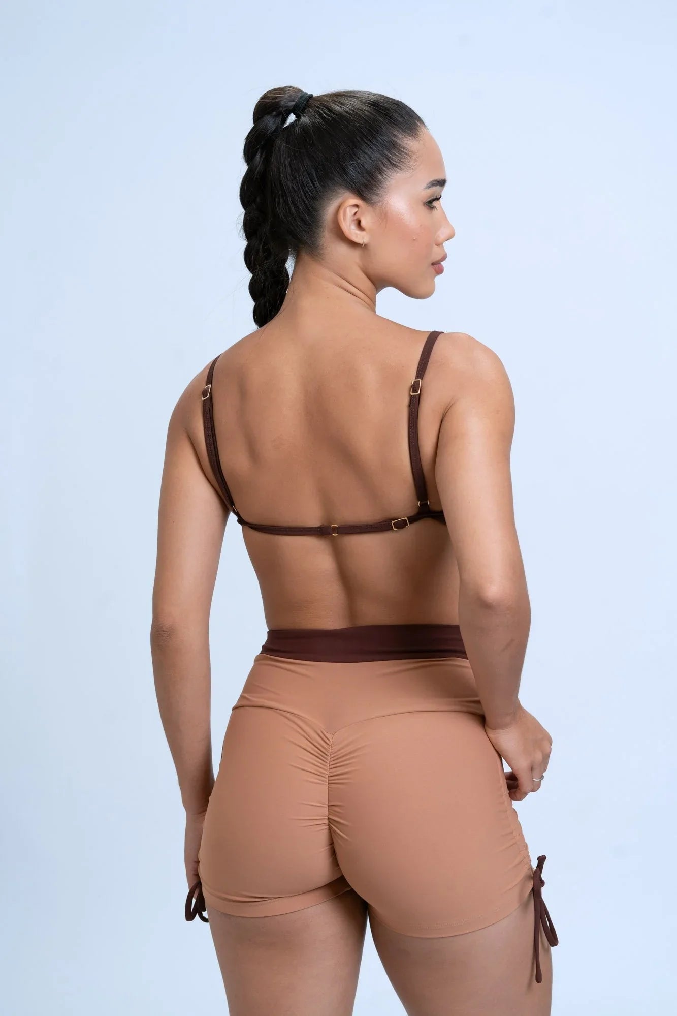 Top Fitness Front Duo Mocha Mousse com Chocolate Dark