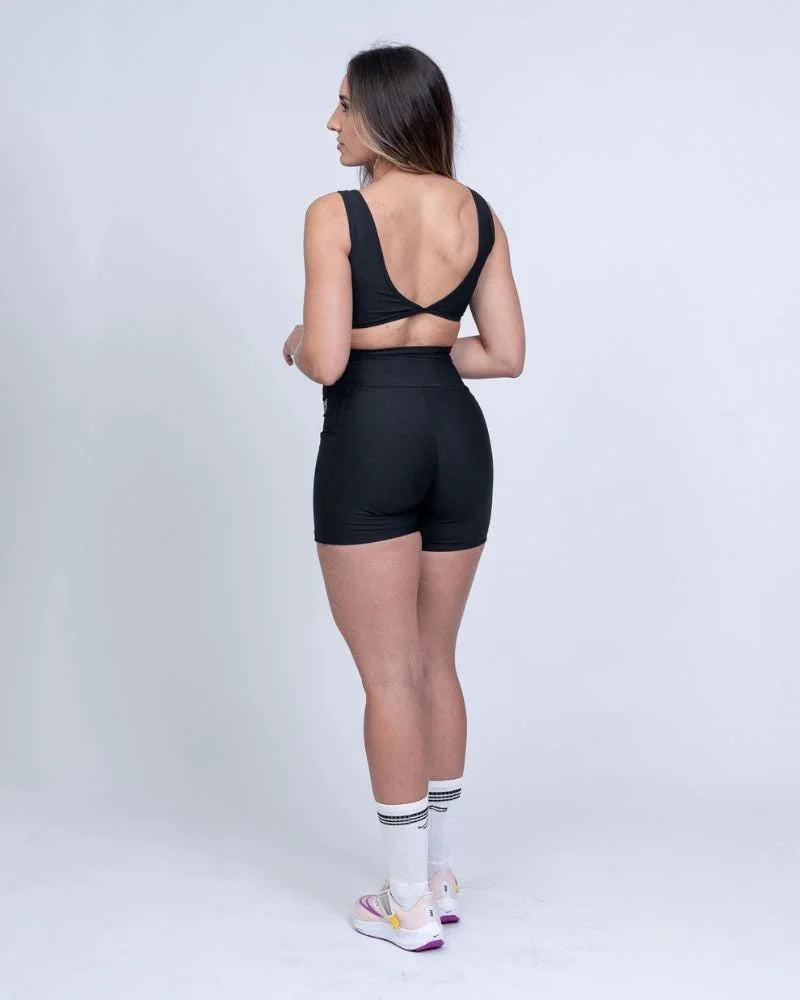 Short fitness Bike Preto compressão S/empina bumbum