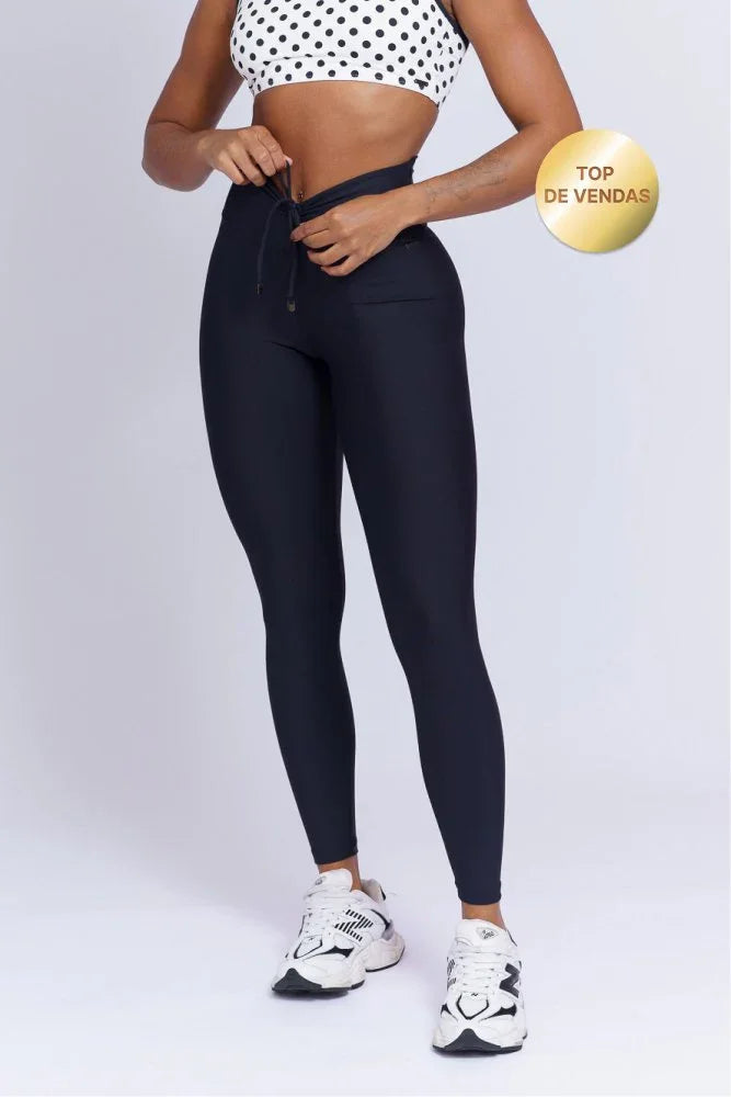 Calça Legging Slim Preta empina bumbum