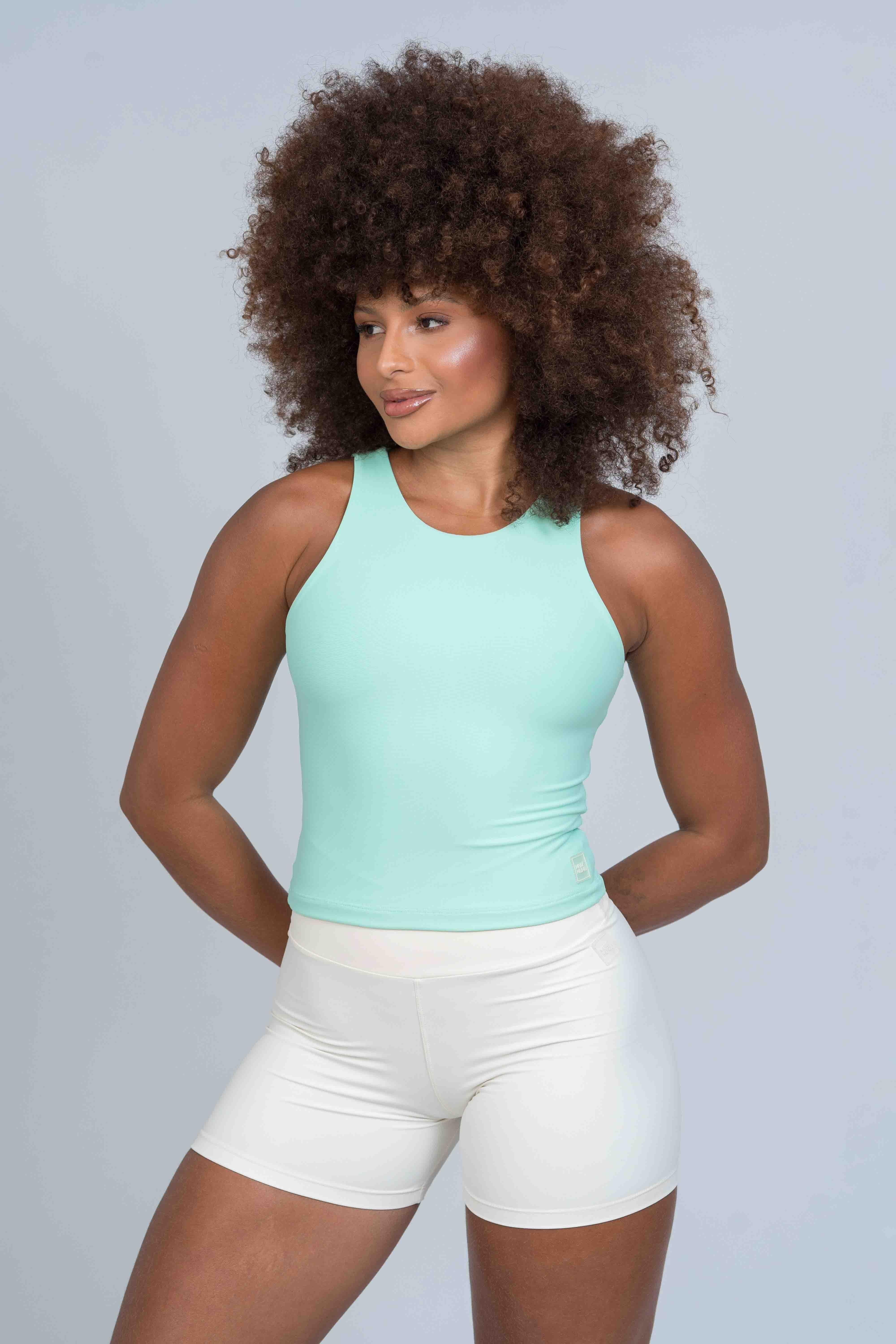Short Fitness Move Off White empina bumbum