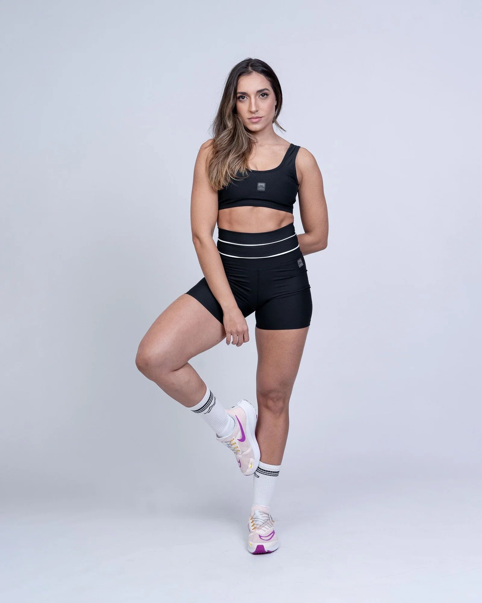 Short fitness Corrida Preto compressão e Vivo Off