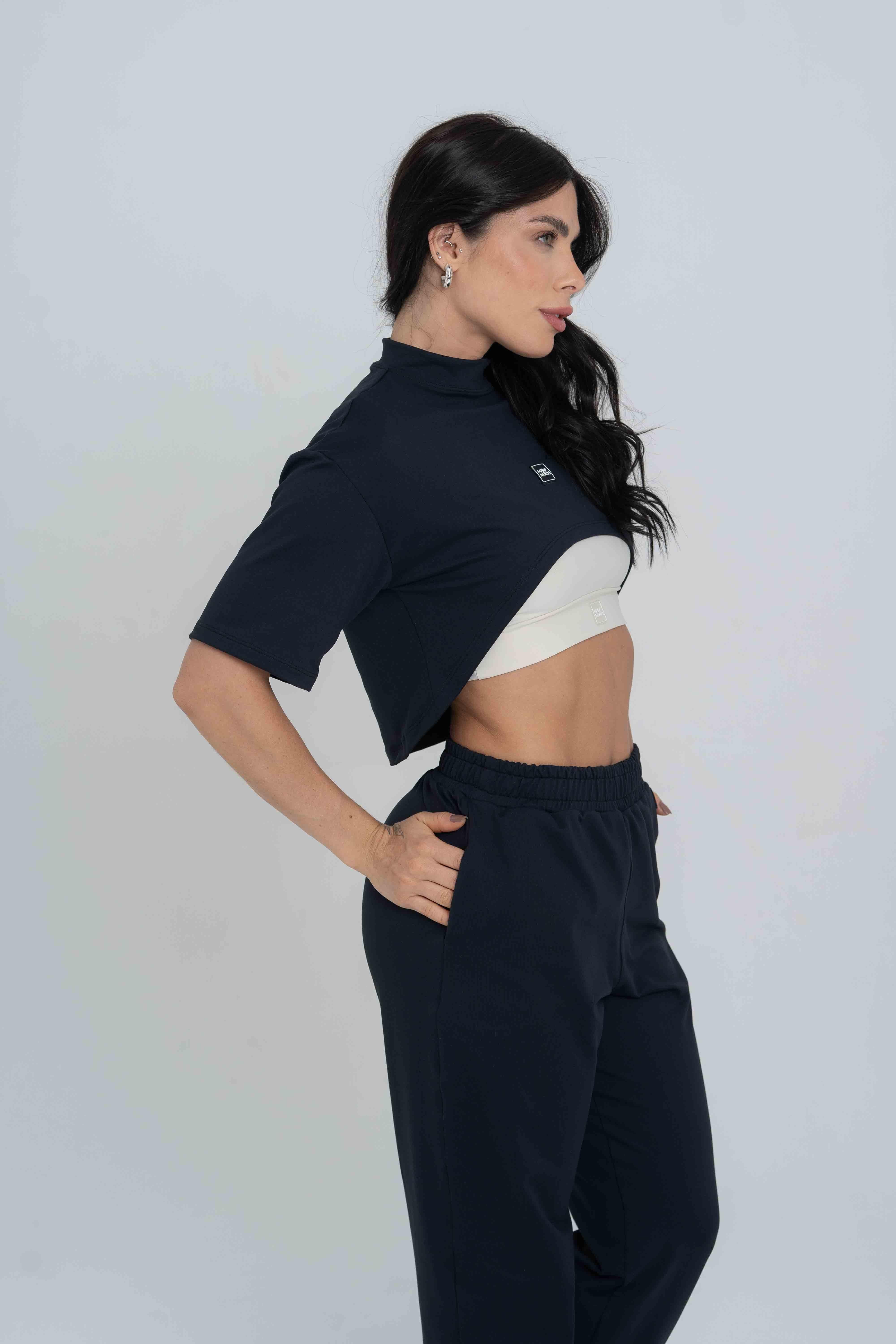 Dueto de Cropped Mach Preto com Luna