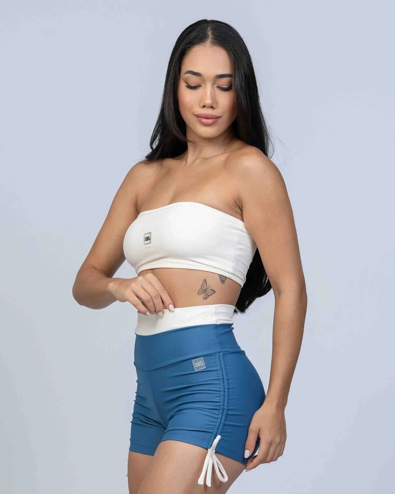 Short Smile Duo Azul Sereia com Off White S/empina