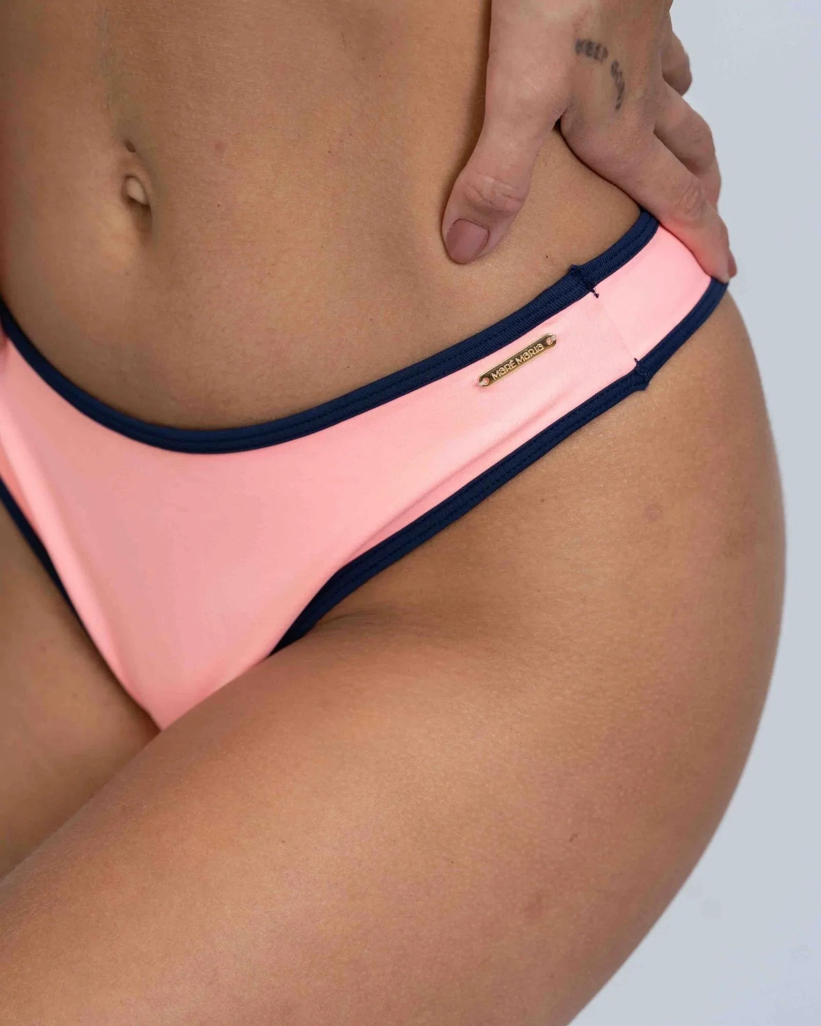 Calcinha Asa Delta Duo Coral com Azul Marinho