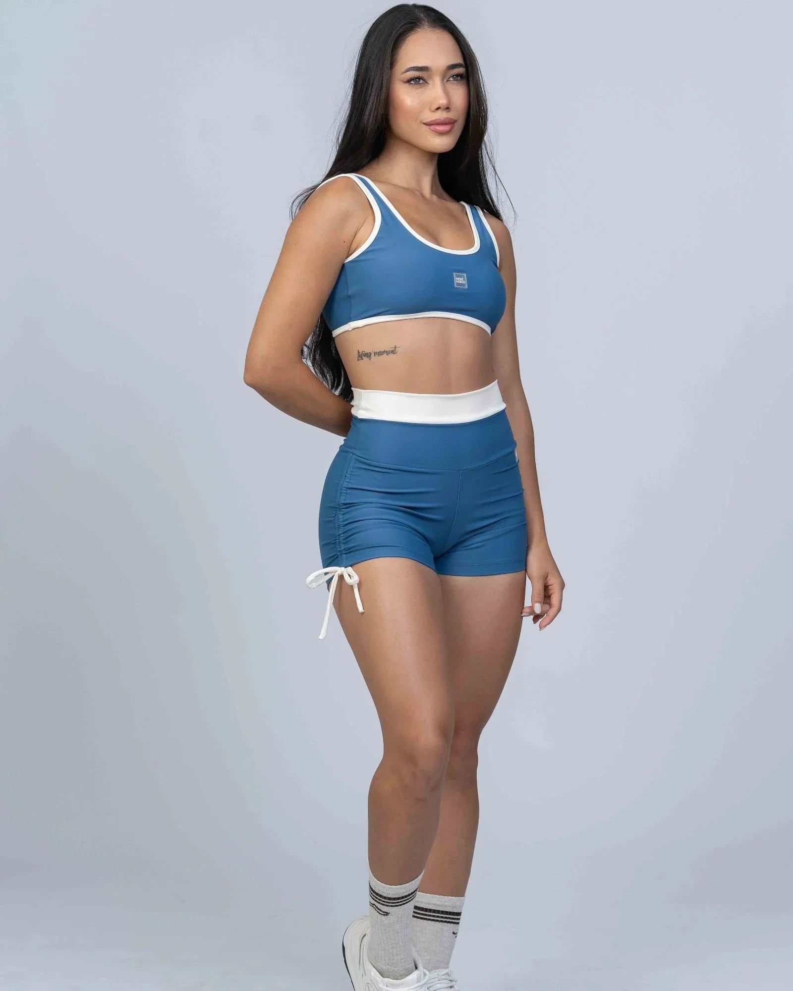 Top Basic Azul Sereia com Viés Off White compressão