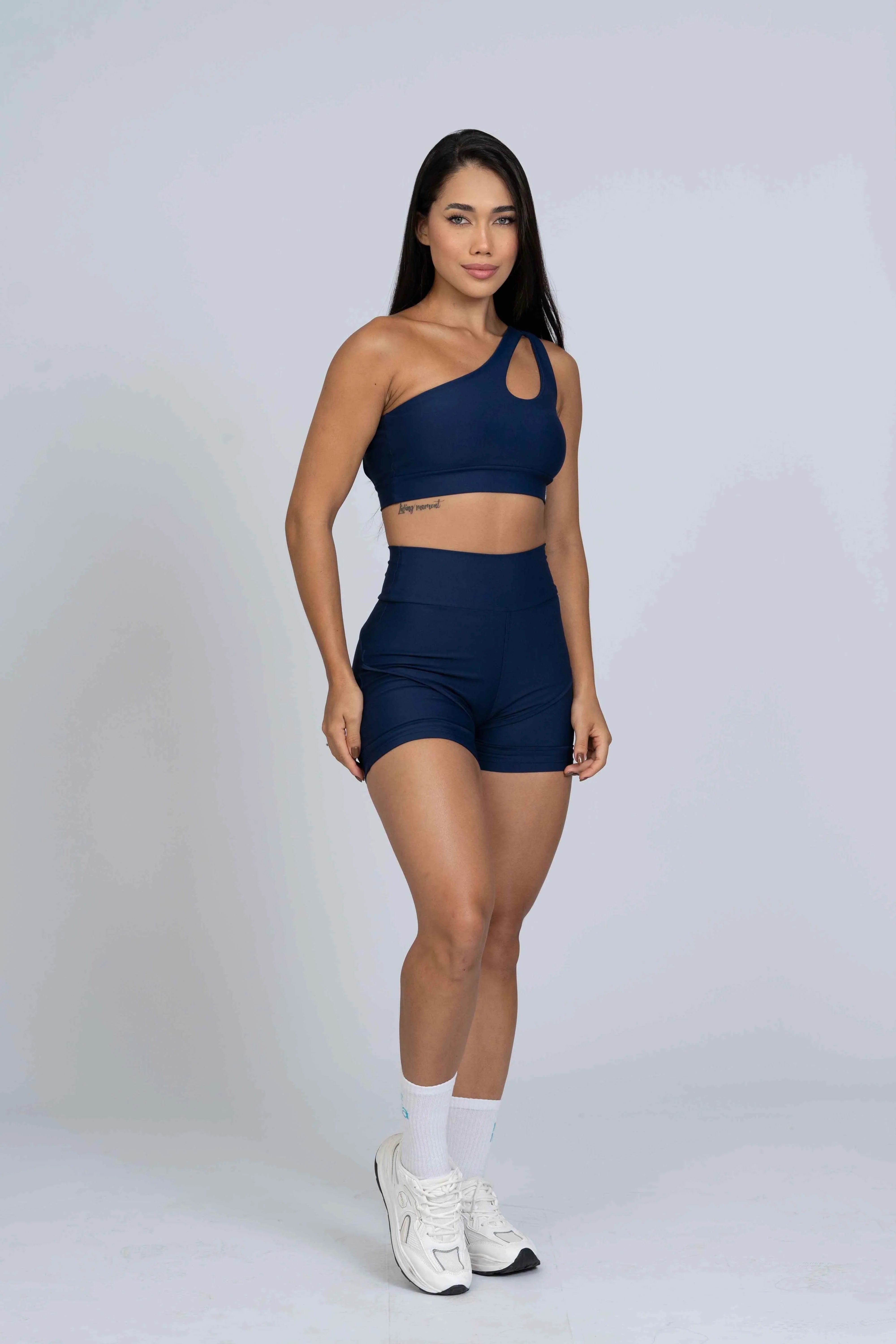 Short Fitness Curve Azul Marinho sem empina bumbum
