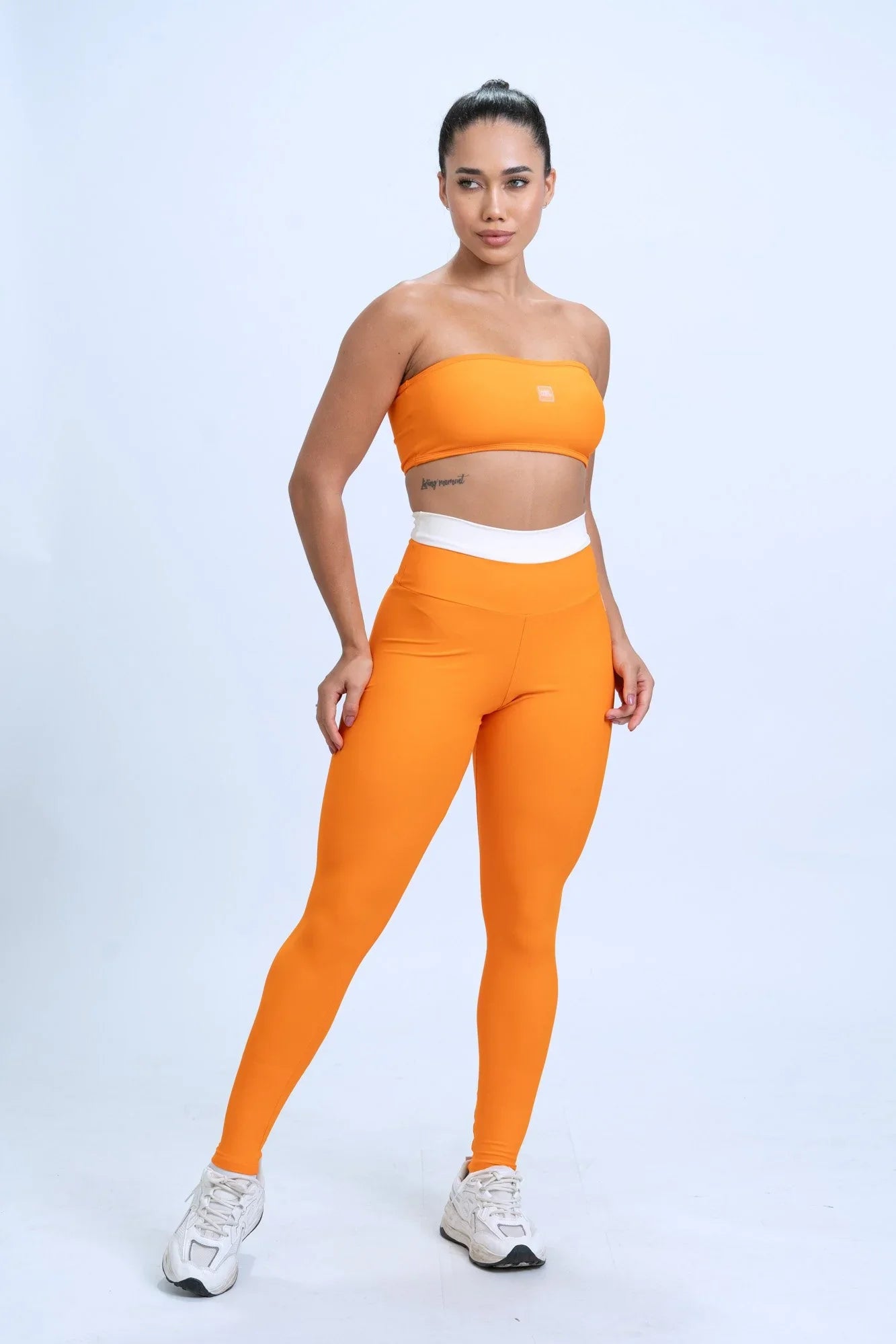 Calça legging fitness Duo Tangerina com Off White S/ Empina bumbum